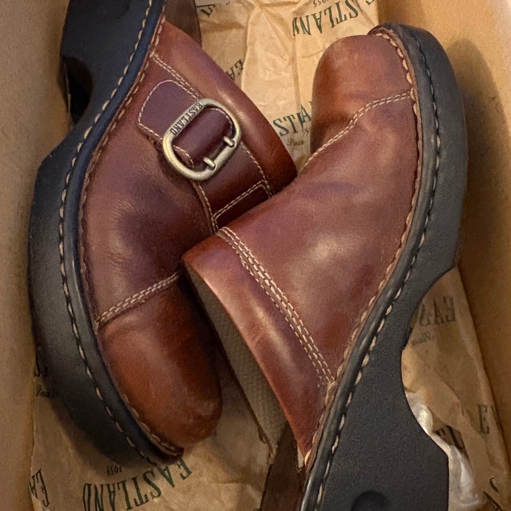 Eastland clogs